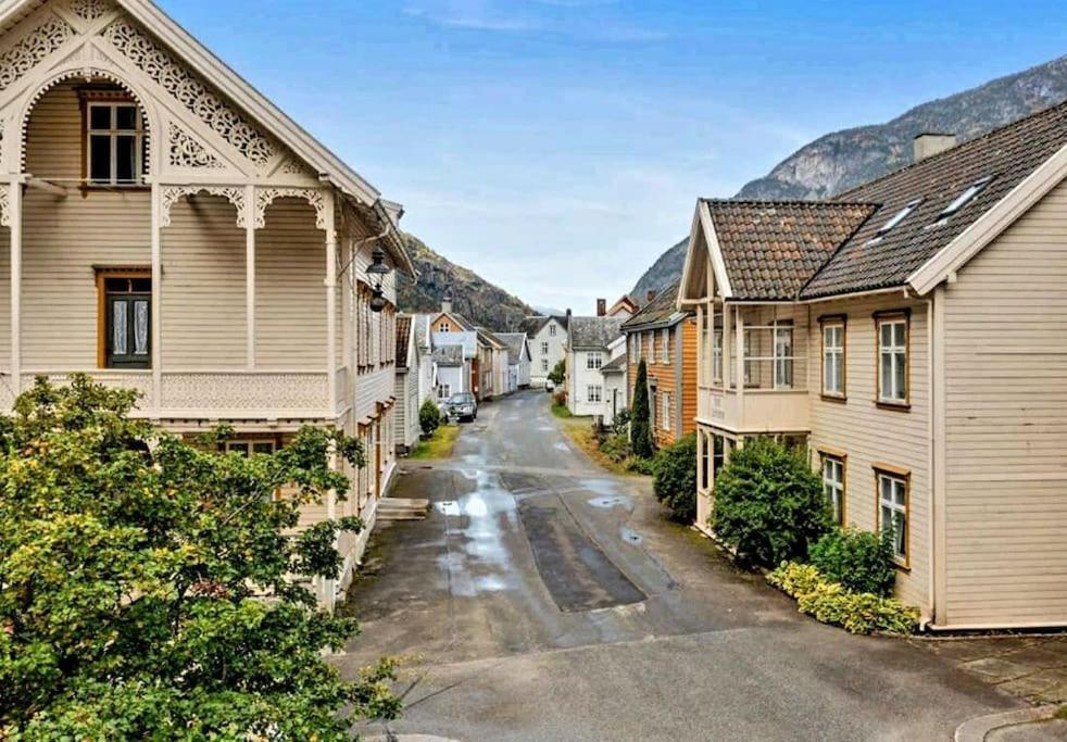 Kvammehuset Pa Gamle Laerdalsoyri Villa Exterior photo