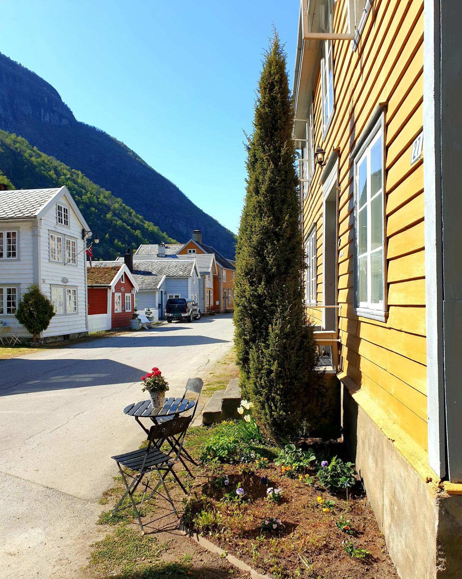 Kvammehuset Pa Gamle Laerdalsoyri Villa Exterior photo